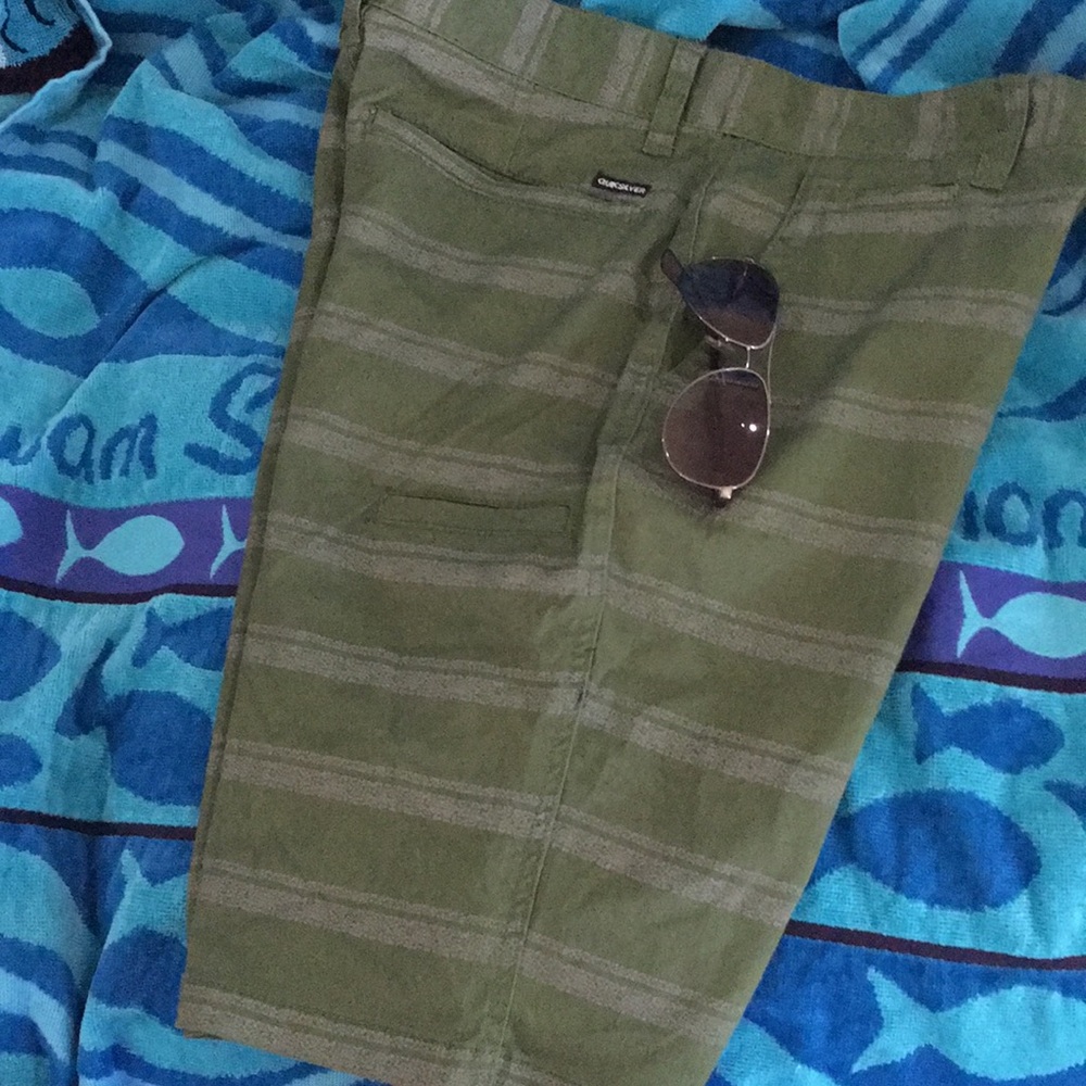 🌴 4 for $20 Quicksilver shorts NWT